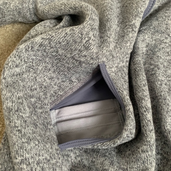 Lululemon hoodie like new - Picture 4 of 4
